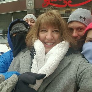 Meet your Posher, Kim